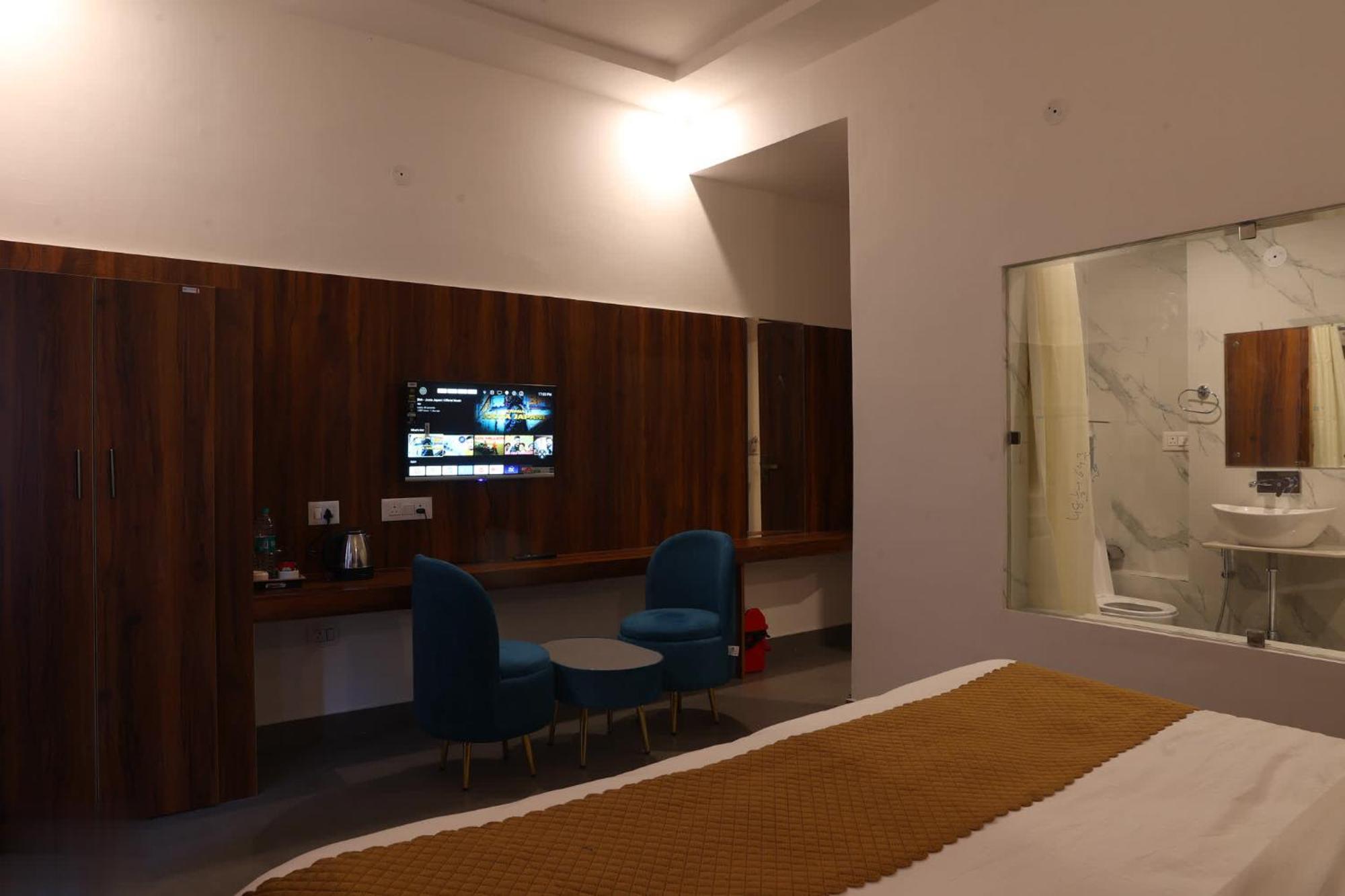 Montreal By Madhuban Inn Rishikesh Exterior photo