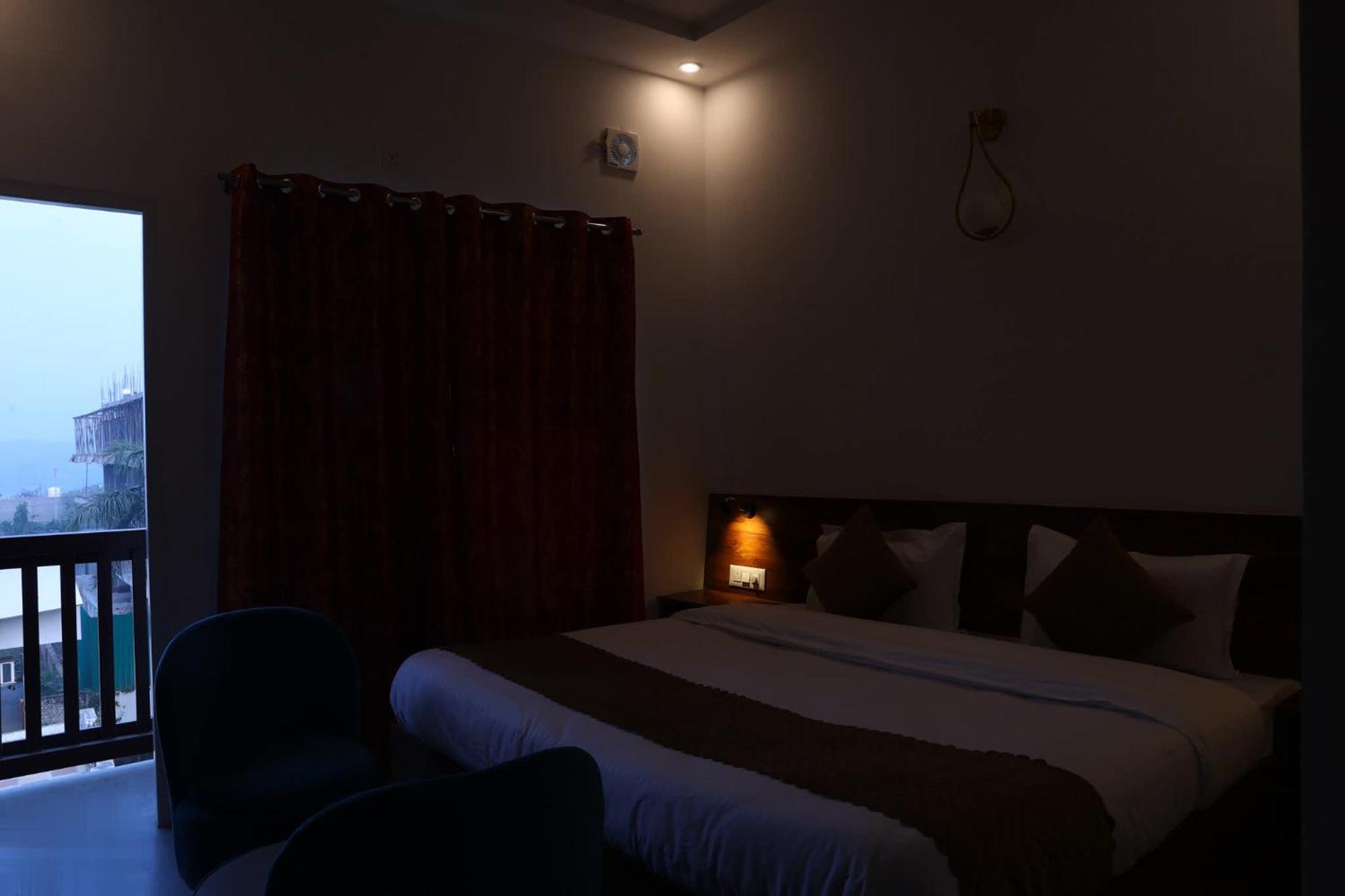 Montreal By Madhuban Inn Rishikesh Exterior photo